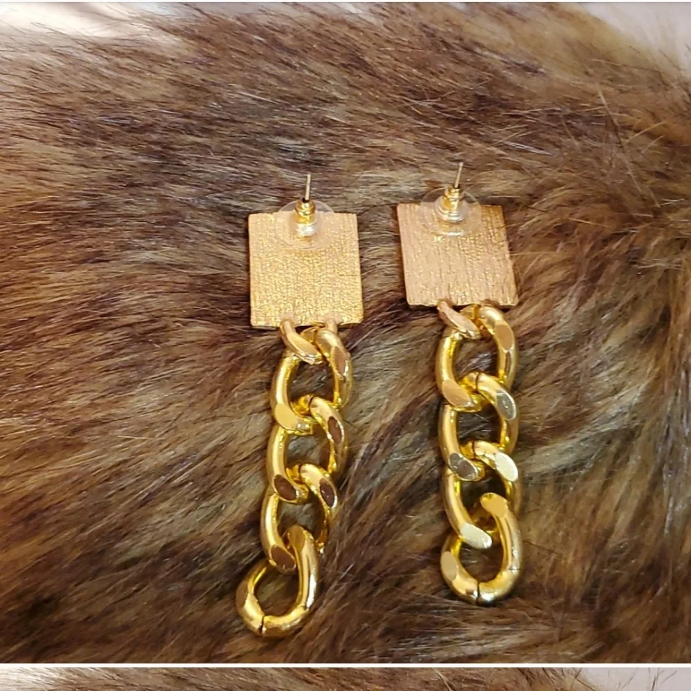 Long Faux Black Onyx  & Goldtone Chainlink Pierced Earrings